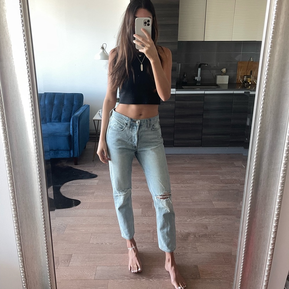 Aritzia boyfriend jeans size 27